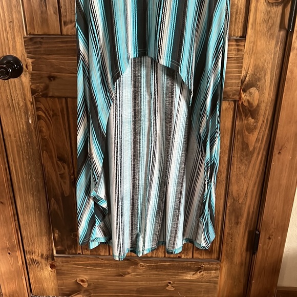 Crazy Train High low shirt - Picture 3 of 3